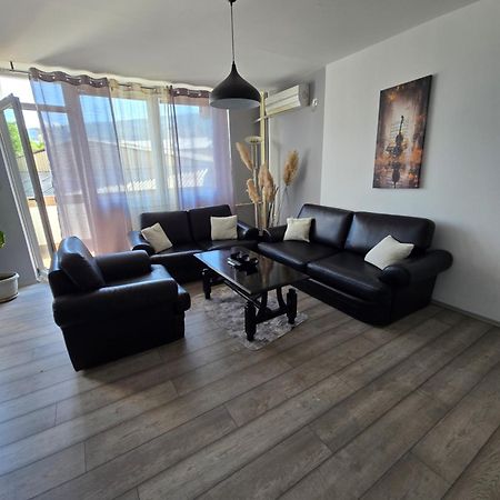 City Center Apt Wfree P Skopje Eksteriør bilde